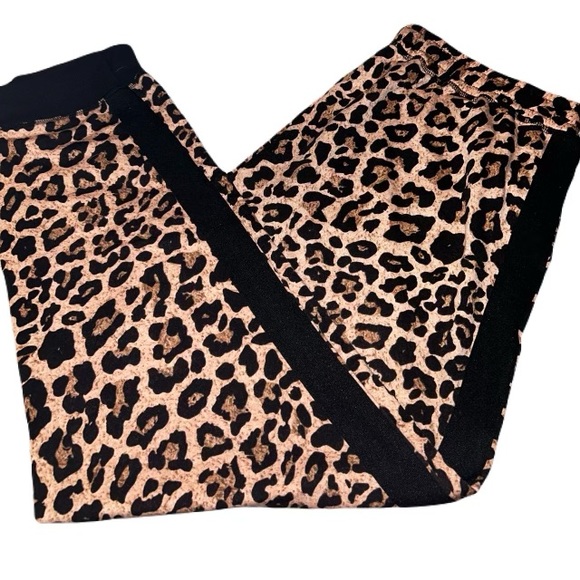 Must have Joggers 🐆 - Picture 1 of 3